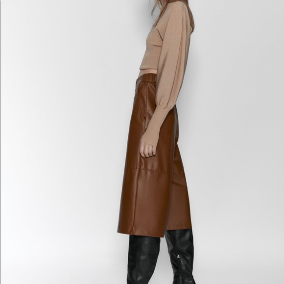 Zara Pants - Zara faux leather shorts